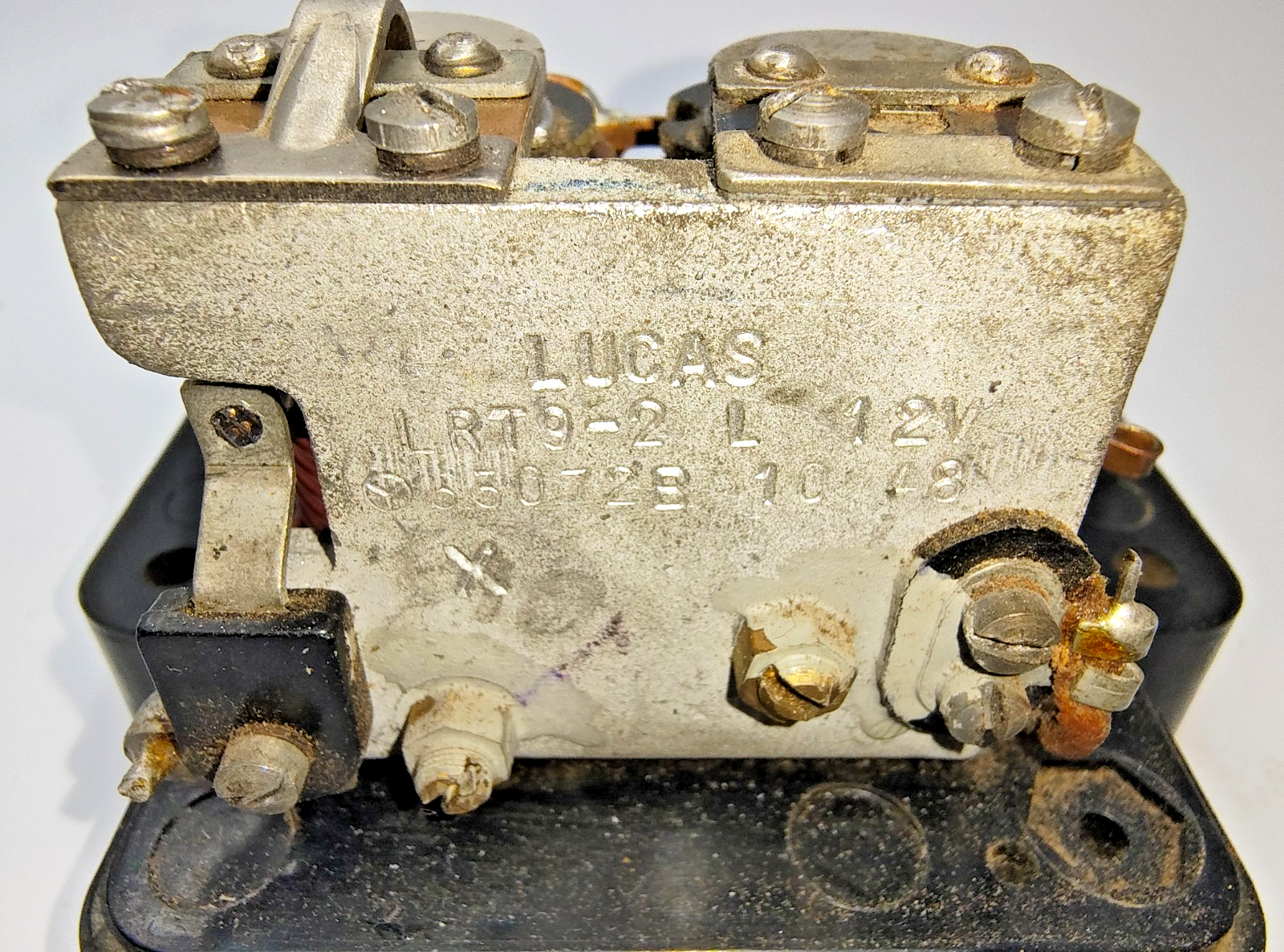 ORIGINAL Used LUCAS RF95/2 L 12V Voltage Regulator 370570 Date Stamped 11 4814