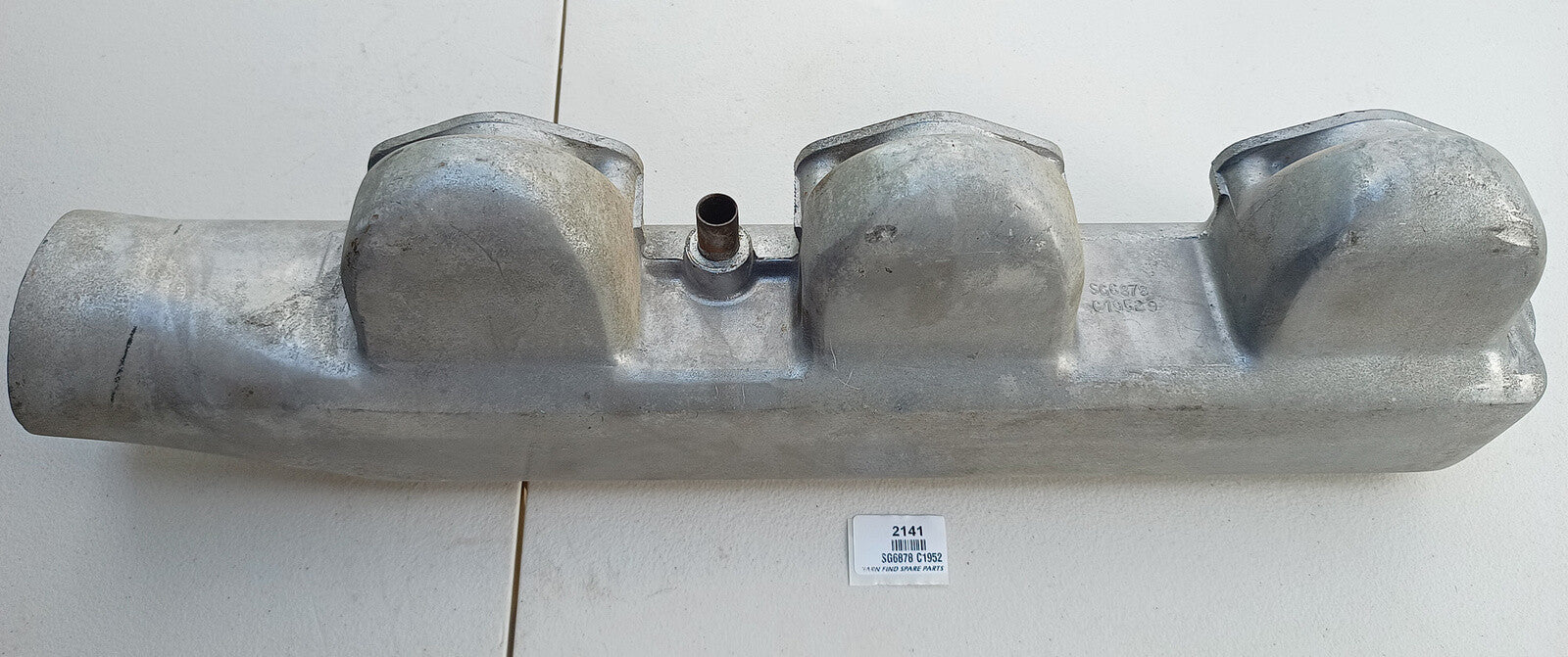 Jaguar 3.8 Litre Triple SU Air Intake Plenum  SG6878 C19529 Very Good USED condi0