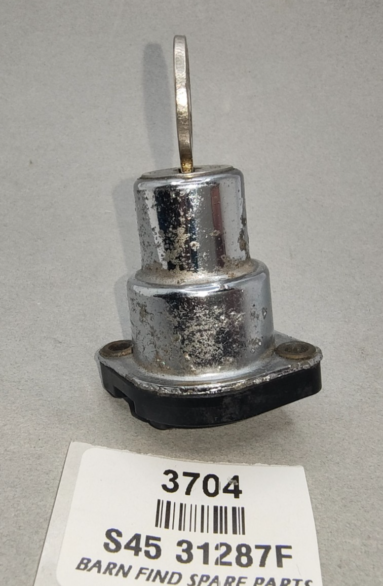 Original Lucas Model S45 31287F ON/OFF two hole flange ignition switch with key1