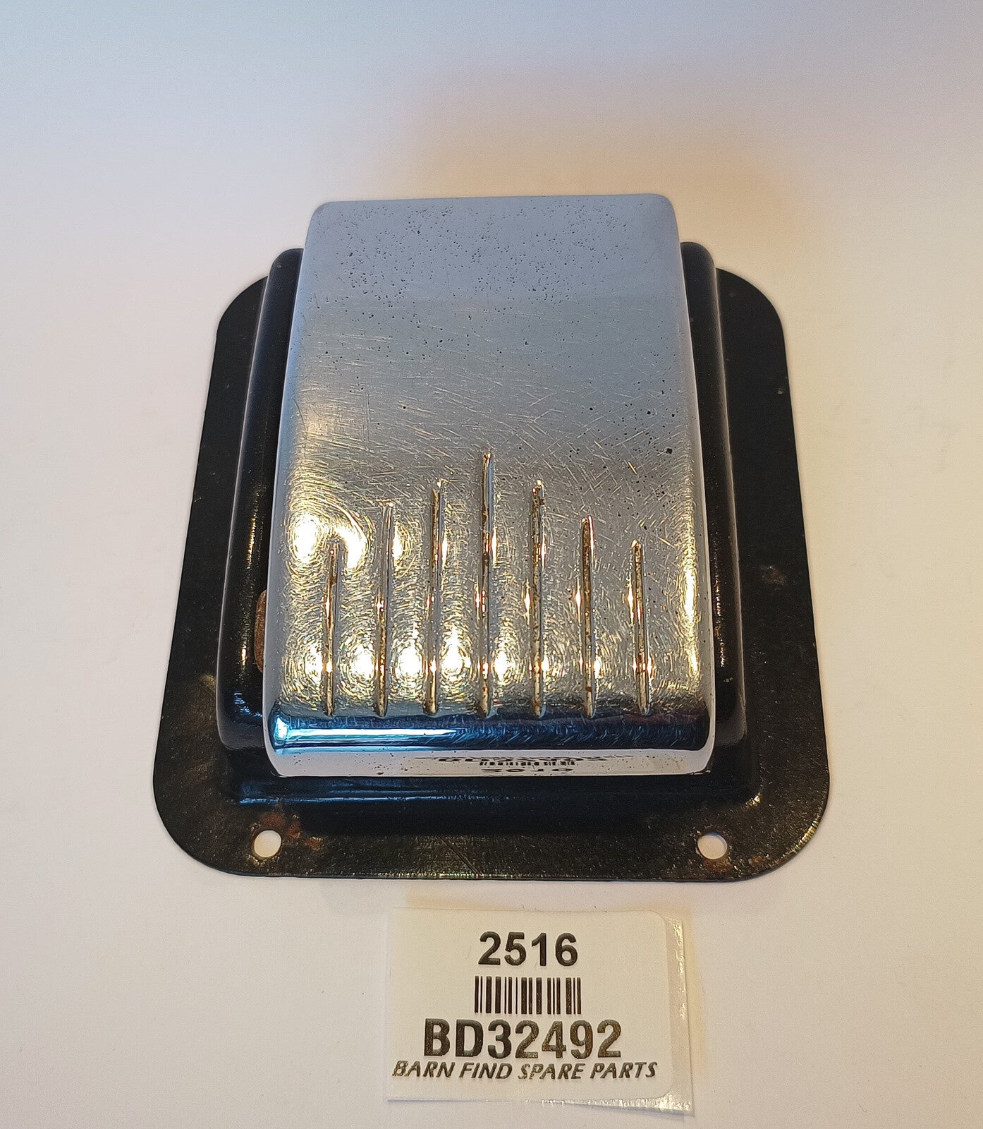 Original Used Jaguar and/or MG Ash Tray ashtray BD324920