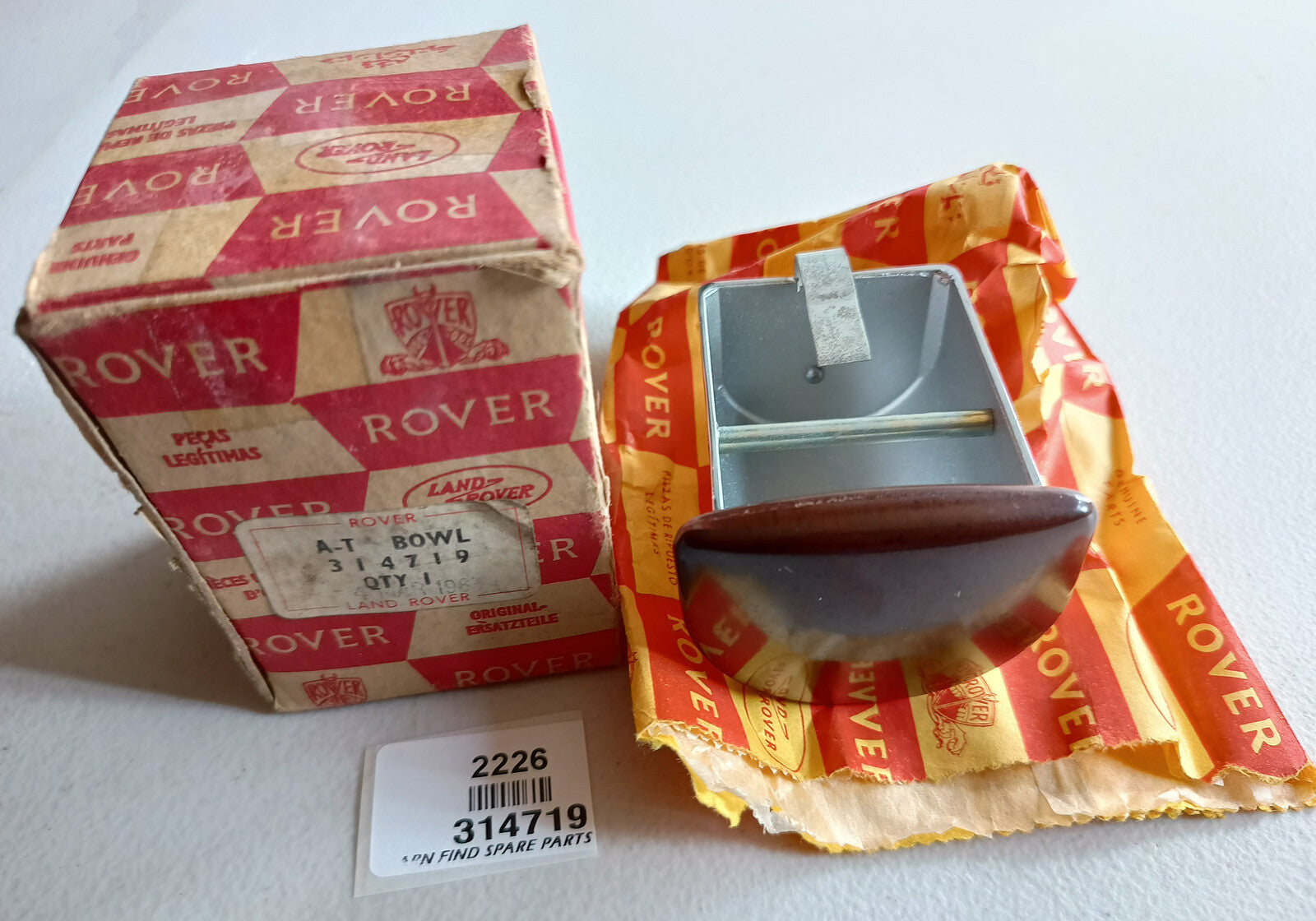 ROVER Ashtray unit for front seat, 314719. New Old Stock.0