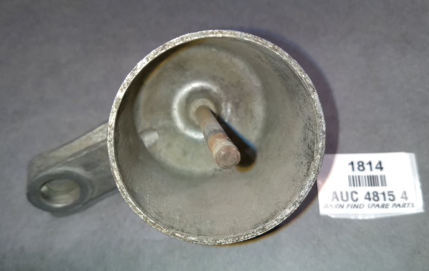 SU Carburettor H Type T2  Float Bowl (30ø Left Hand), 2. 5/16" Diameter AUC48152