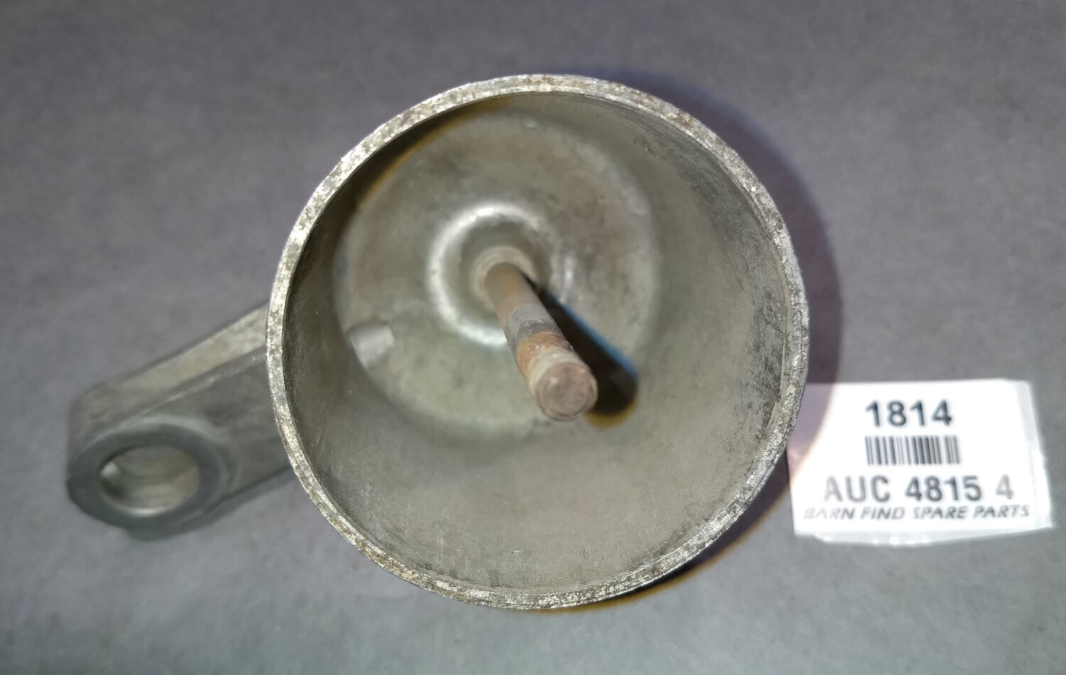 SU Carburettor H Type T2  Float Bowl (30ø Left Hand), 2. 5/16" Diameter AUC48152