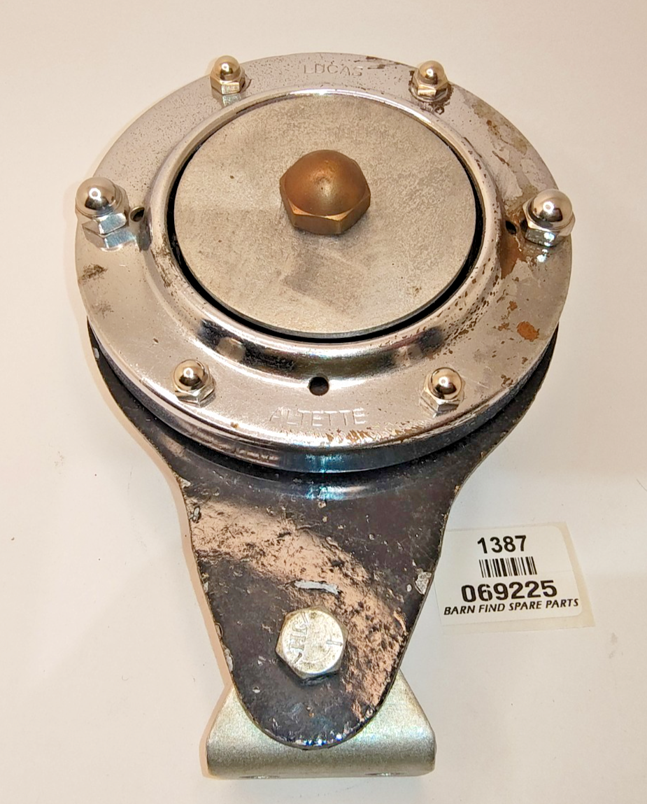 Lucas Original USED Altette 6 Volt 4.5 " High Frequency Horn 069225 & brackets0