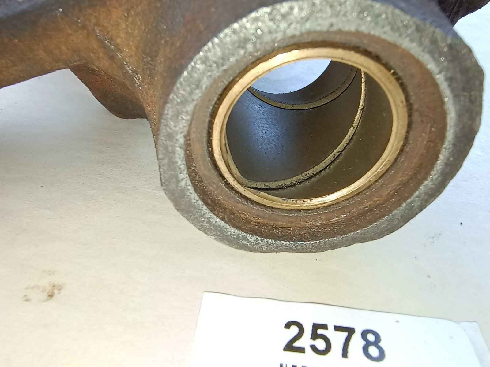 MG B Right Hand Stub / Hub King Pin BTB394 RH  Reconditioned Used11