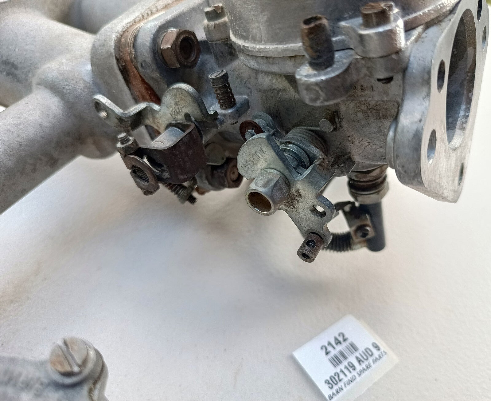 Triumph TR twin 1.75" HS6 SU AUD 9 carburettors High Port Inlet Manifold 3021198