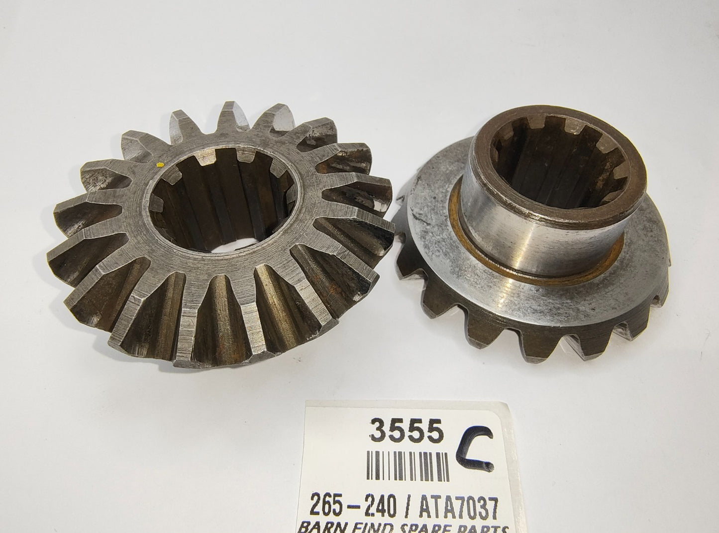 Pair of Original differential Spider Gears 265240 ATA7037 Some MG Austin Morris19