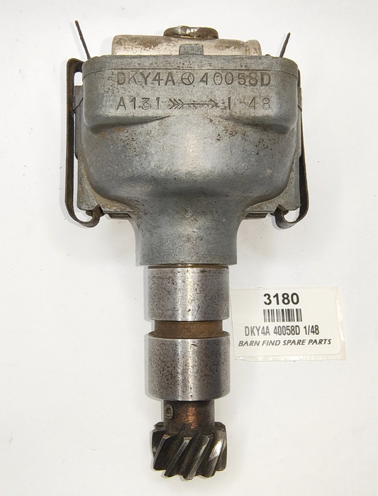LUCAS USED DISTRIBUTOR DKY4A 40058D,  A131 Date stamped 1 48 (January 1948)0