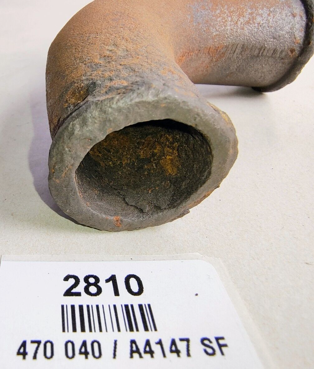 Elbow Bottom Hose connector pipe ( Cast Iron ) 470 040 / A4147 SF Good Used Cond4