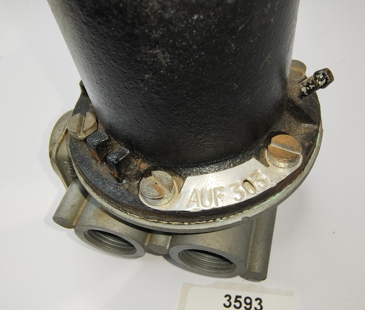 SU Original 12 Volt HP Fuel Pump SU Part Number AUF 303  AUF303 Used condition4