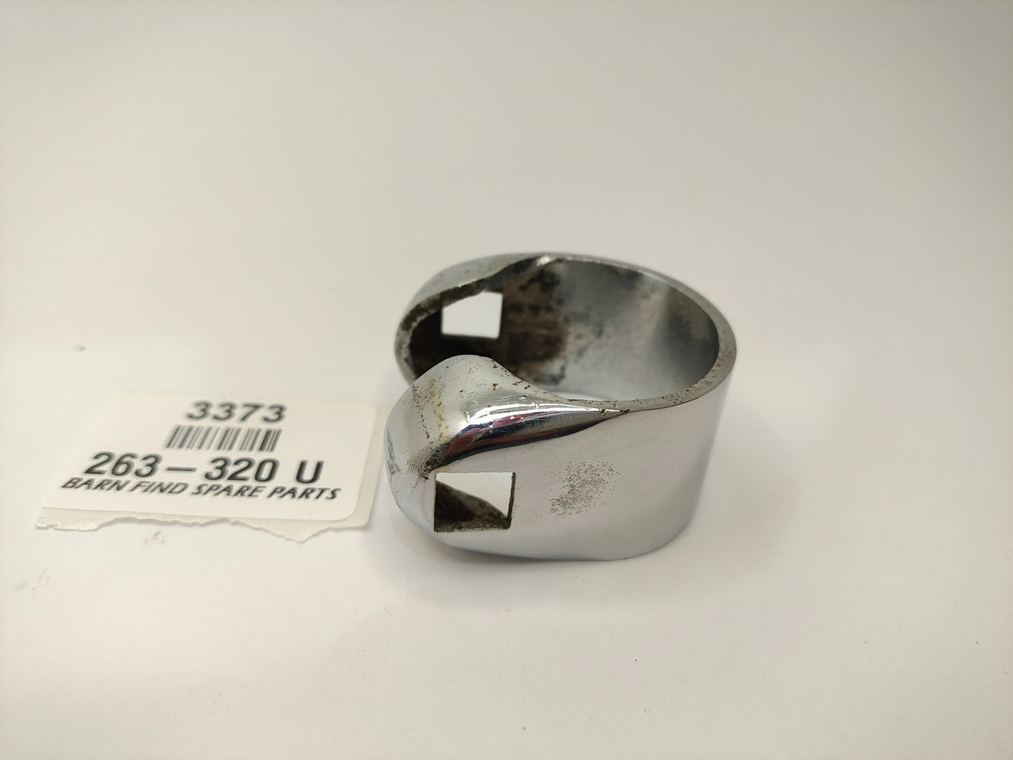 STEERING COLUMN CLAMP no dome bolt, nut or washer Good Used Condition 263-3201