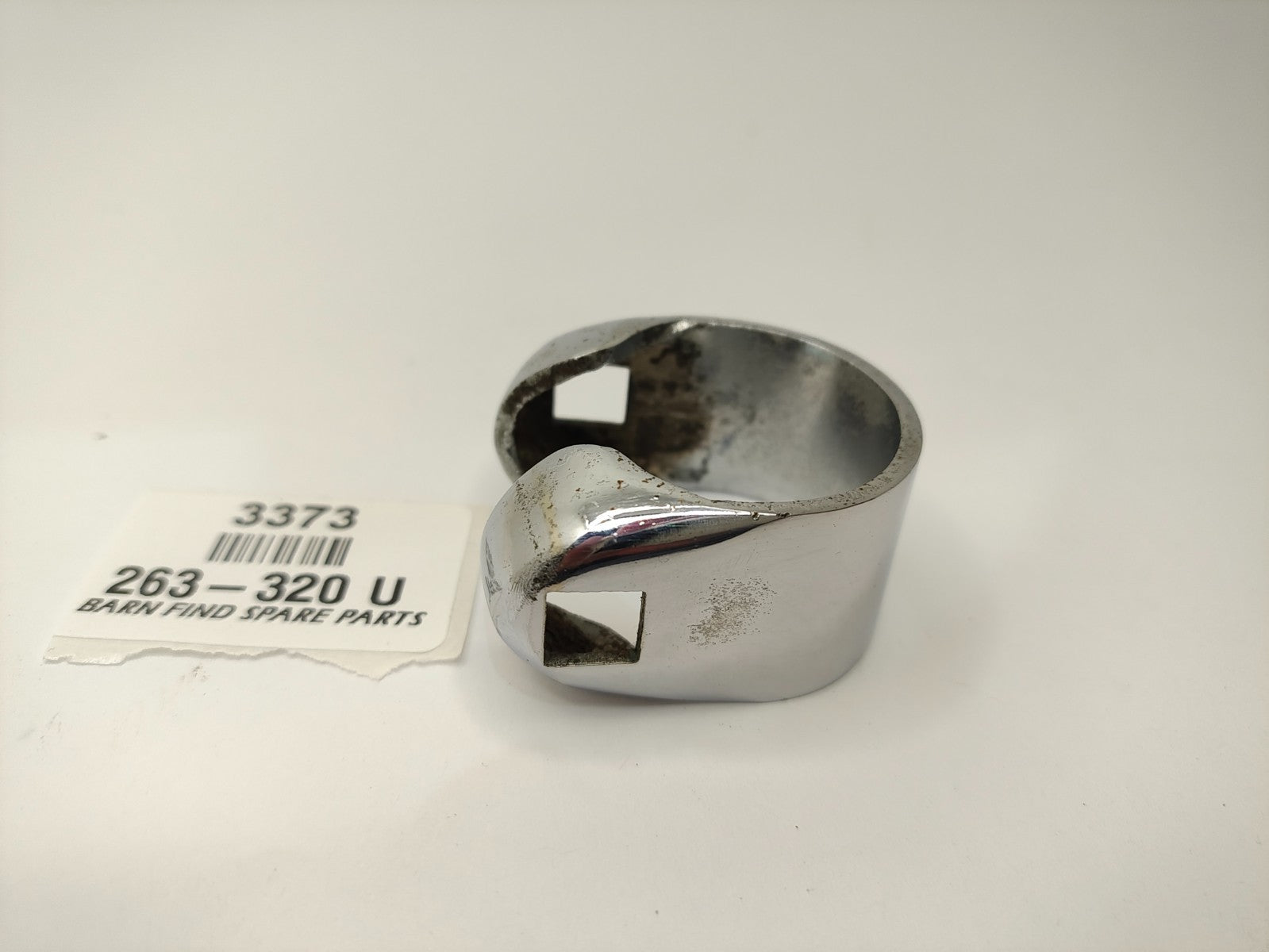 STEERING COLUMN CLAMP no dome bolt, nut or washer Good Used Condition 263-3201