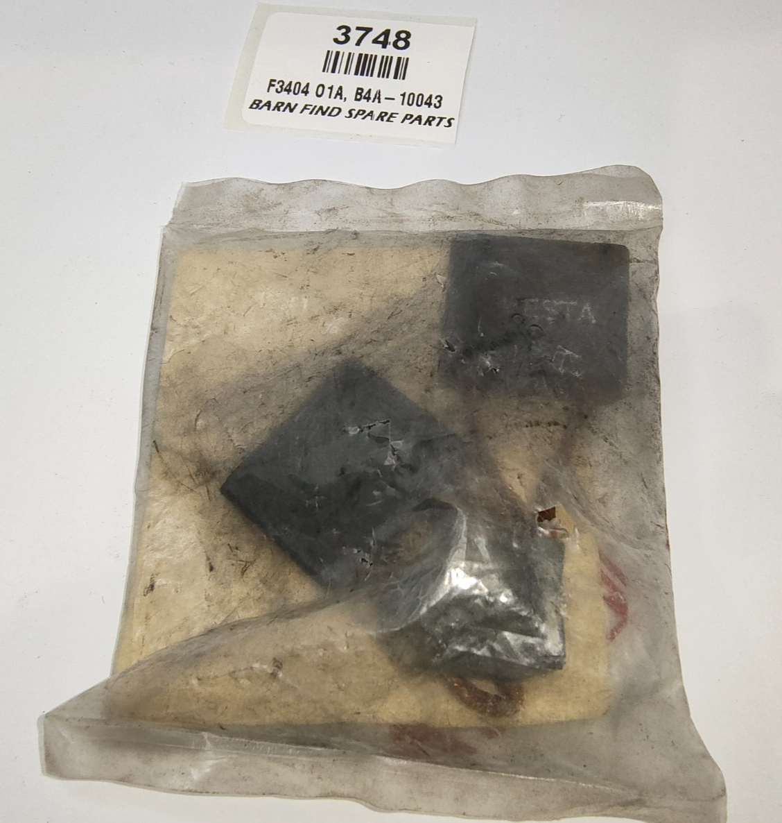 VESTA New Old Stock Generator  Brush Set F3404 O1A, B4A-10043 (Ford System)1