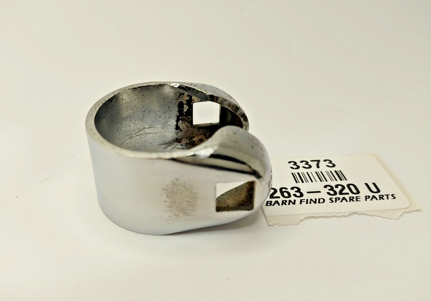 STEERING COLUMN CLAMP no dome bolt, nut or washer Good Used Condition 263-3203