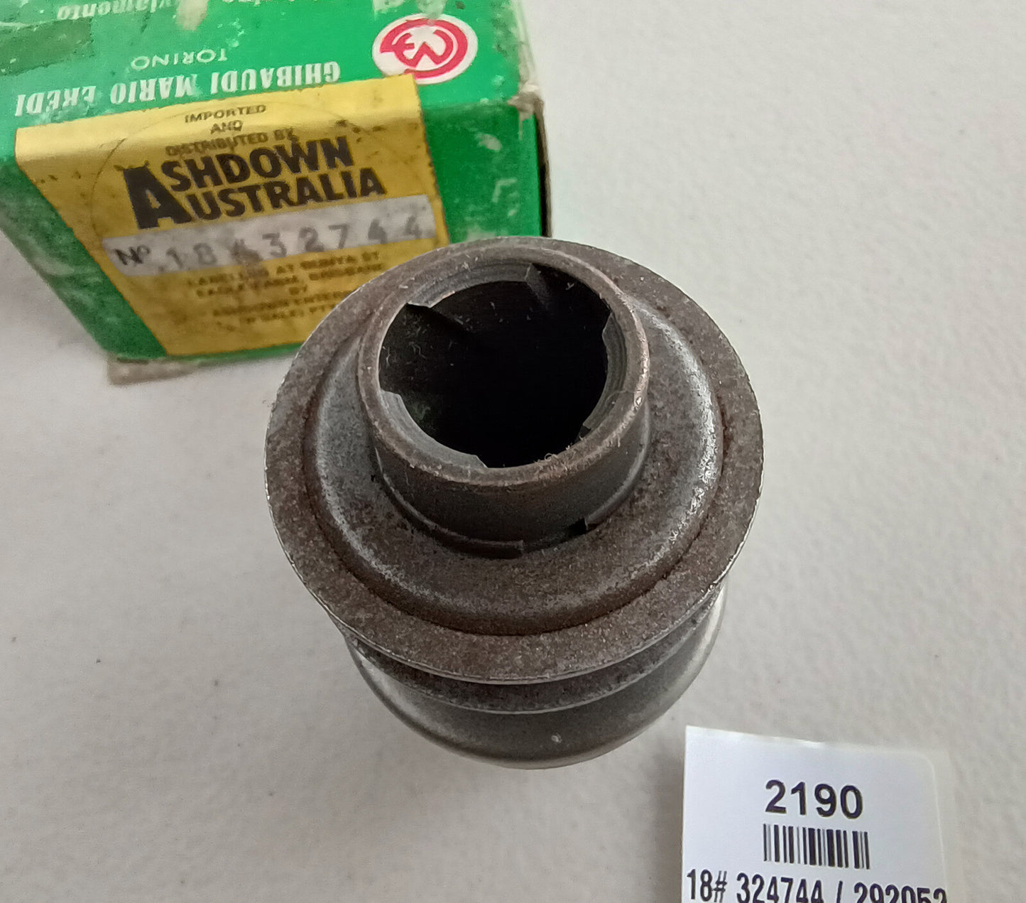 M325 Starter Motor Pre-Engaged Pinion Drive, 18# 324744 / 292052. New Old Stock.1