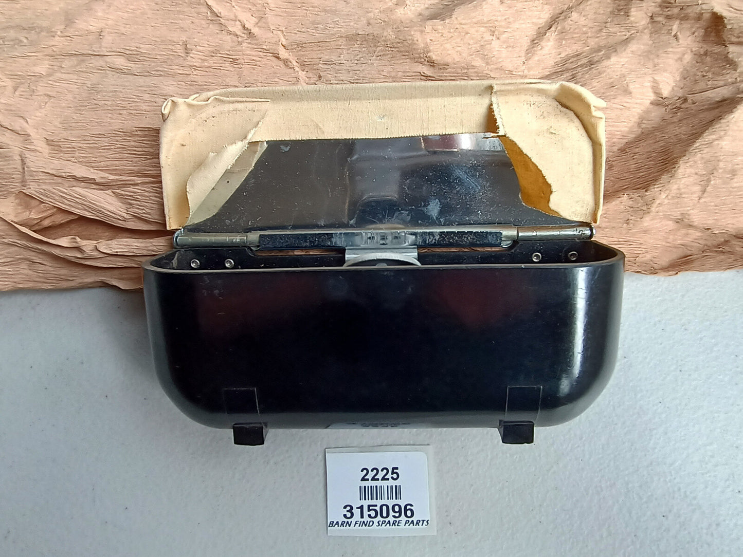 Original ROVER P4 Front Seat Ash tray, 315096 . New Old Stock1