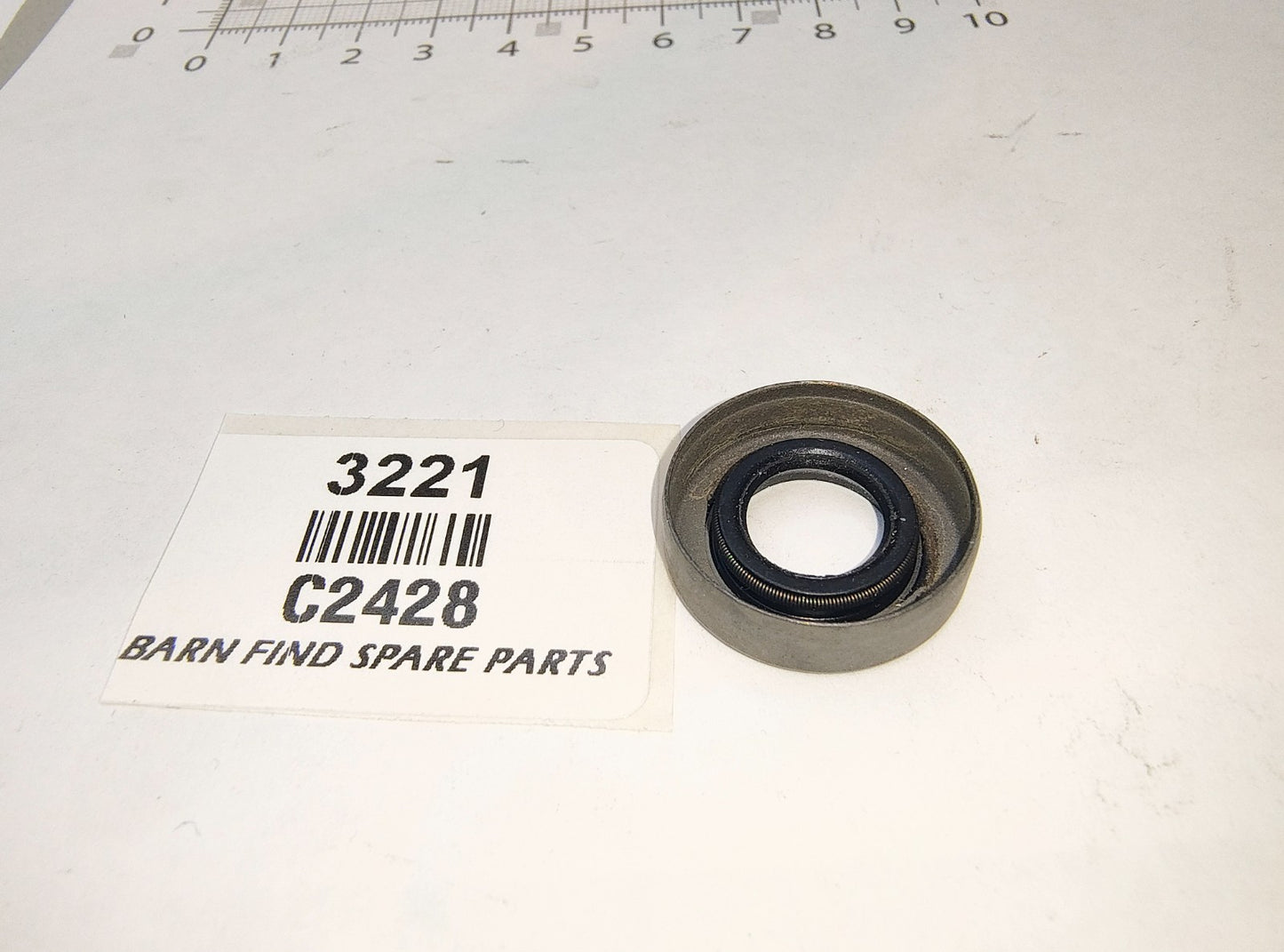Seal in tachometer drive adaptor C2428 Chicago Rawhide P No. 4251 suits Jaguar3