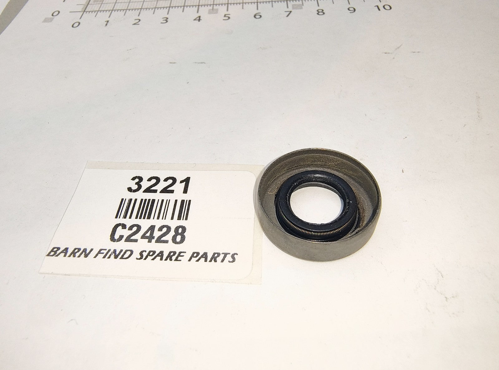 Seal in tachometer drive adaptor C2428 Chicago Rawhide P No. 4251 suits Jaguar3