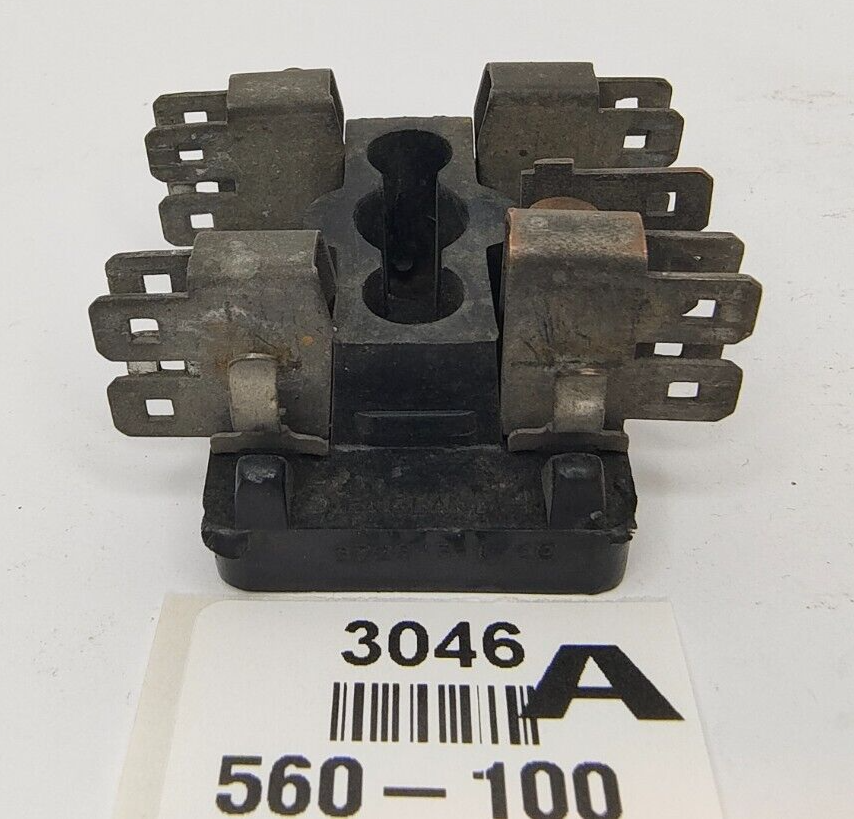 Original Bakelite Lucas Used MG fuse box 2 fuse 4FJ  560-100 Sold separately3
