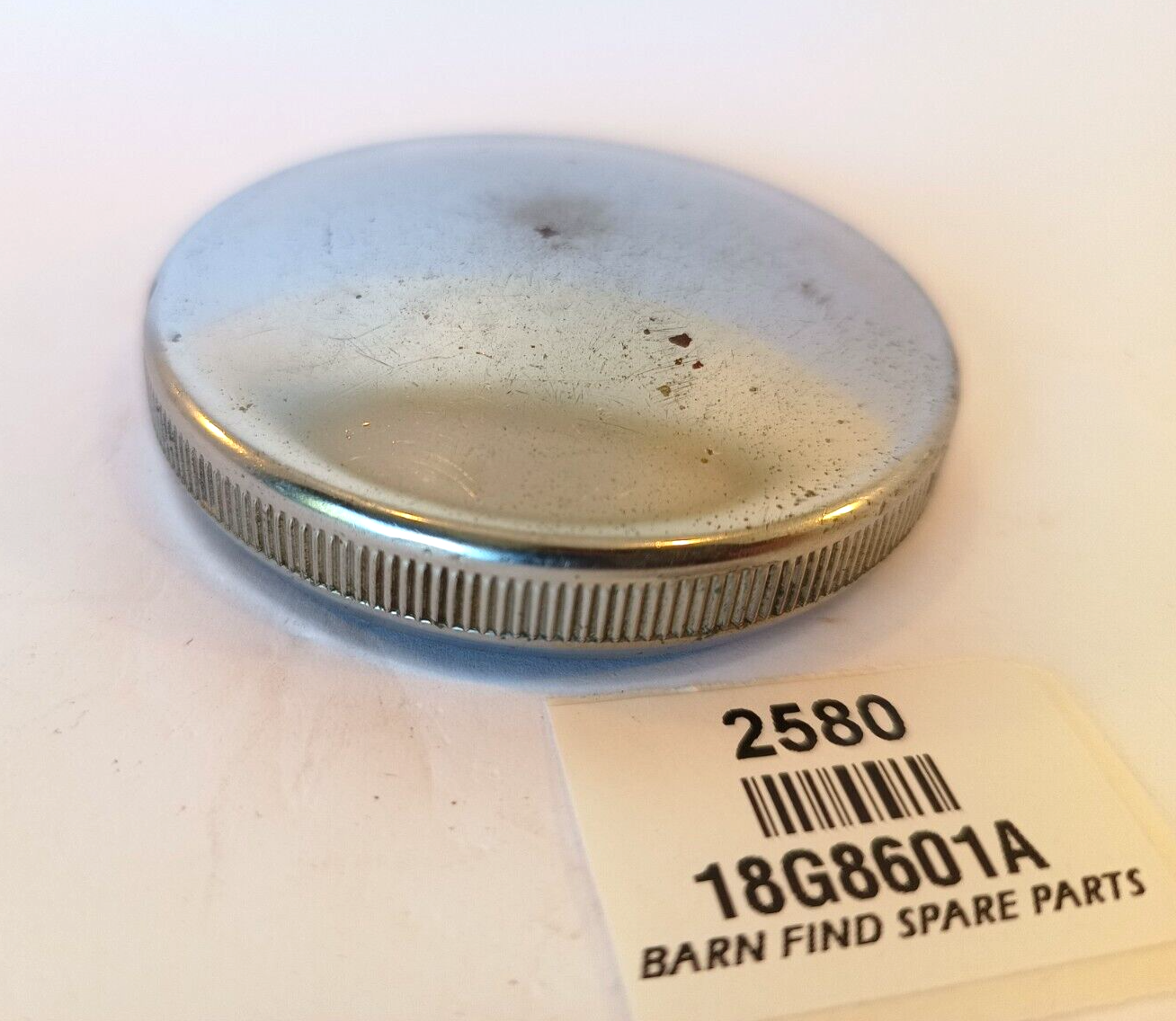 Original vintage MG chrome Fuel Gas cap - non locking 18G8601A Used5