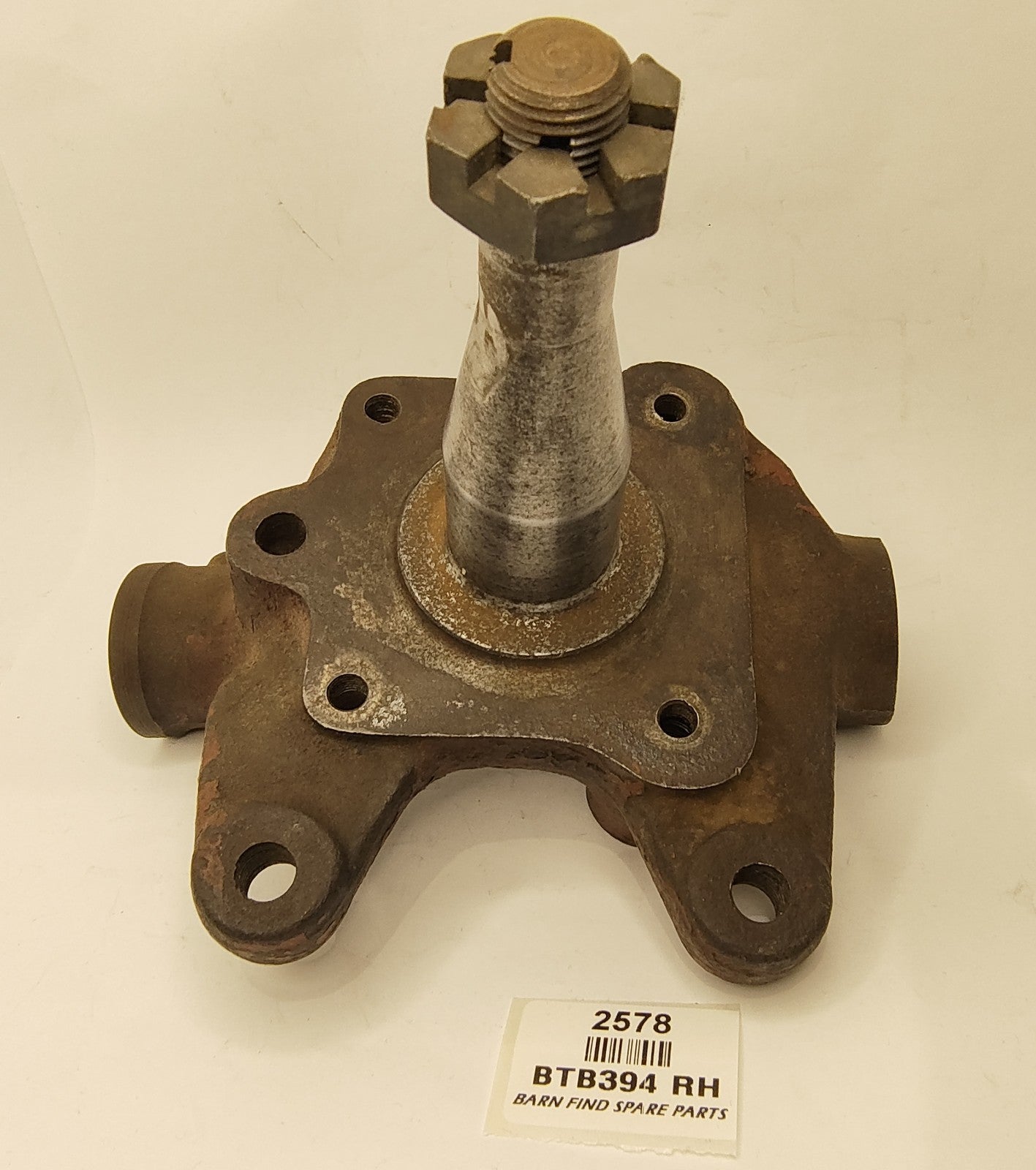 MG B Right Hand Stub / Hub King Pin BTB394 RH  Reconditioned Used4