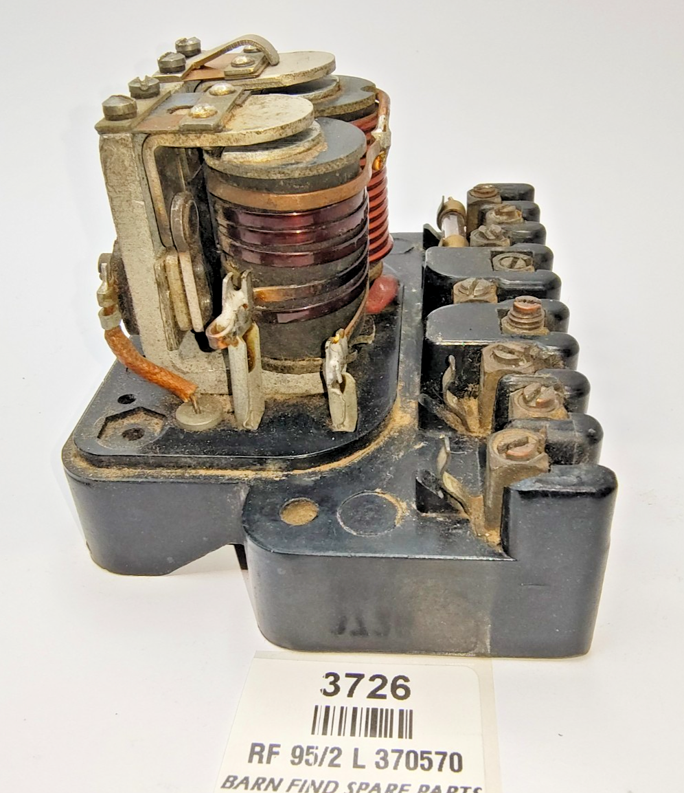 ORIGINAL Used LUCAS RF95/2 L 12V Voltage Regulator 370570 Date Stamped 11 4811