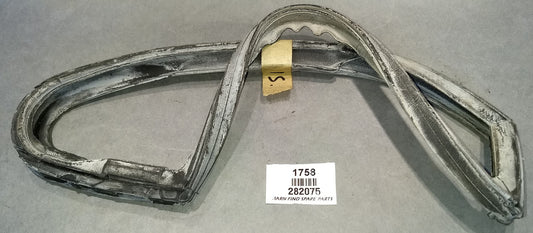 MG Quarter Vent RHS Window Seal 2820750