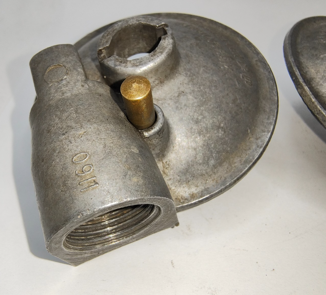 3 x SU T2 Fuel Bowl Lids diameter 2 3/8 inches 2 x right 1161 & 1 x left 11601