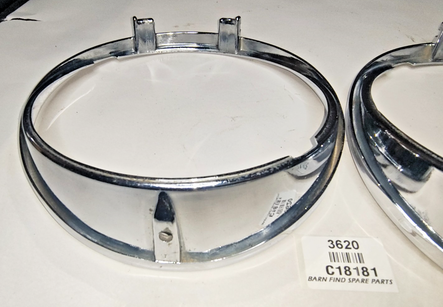 JAGUAR DAIMLER Original pair METAL Chrome 5.75" inner headlamp trim/rims C181818