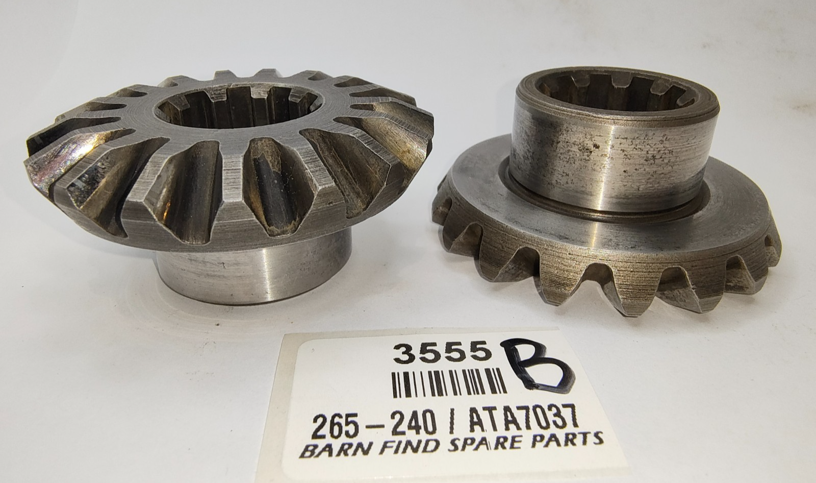 Pair of Original differential Spider Gears 265240 ATA7037 Some MG Austin Morris12