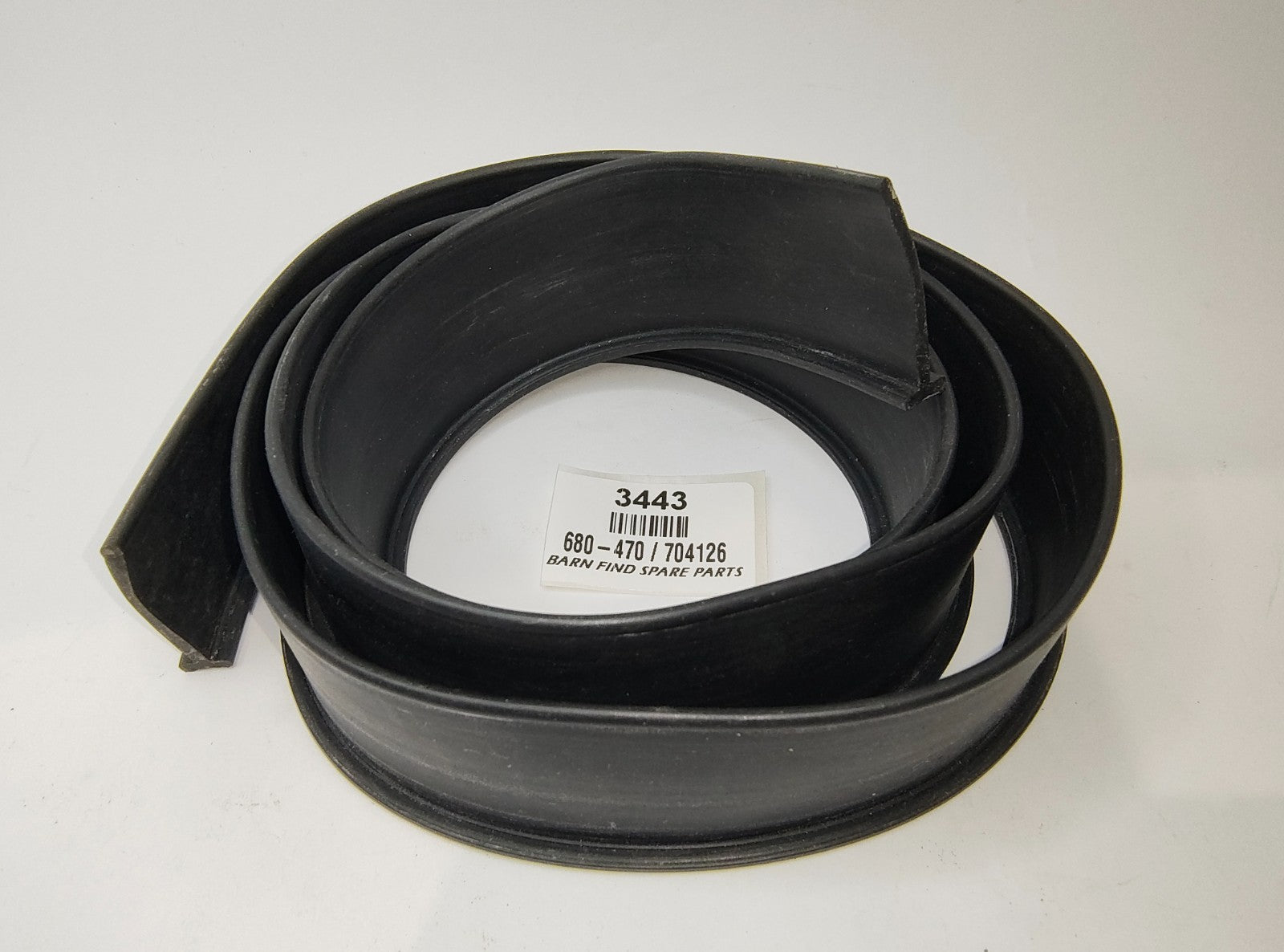 Scuttle Seal lower windscreen frame/body seal New 680-470 704-126 suits various0