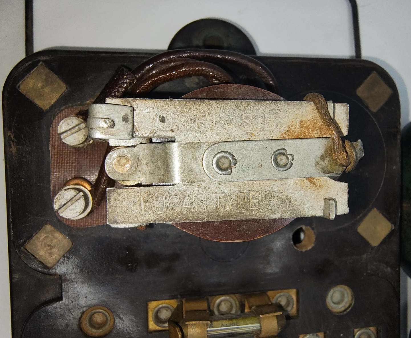 Original vintage Used LUCAS regulator cutout & fuse box 336112 CJR L20 6 Volt LR11