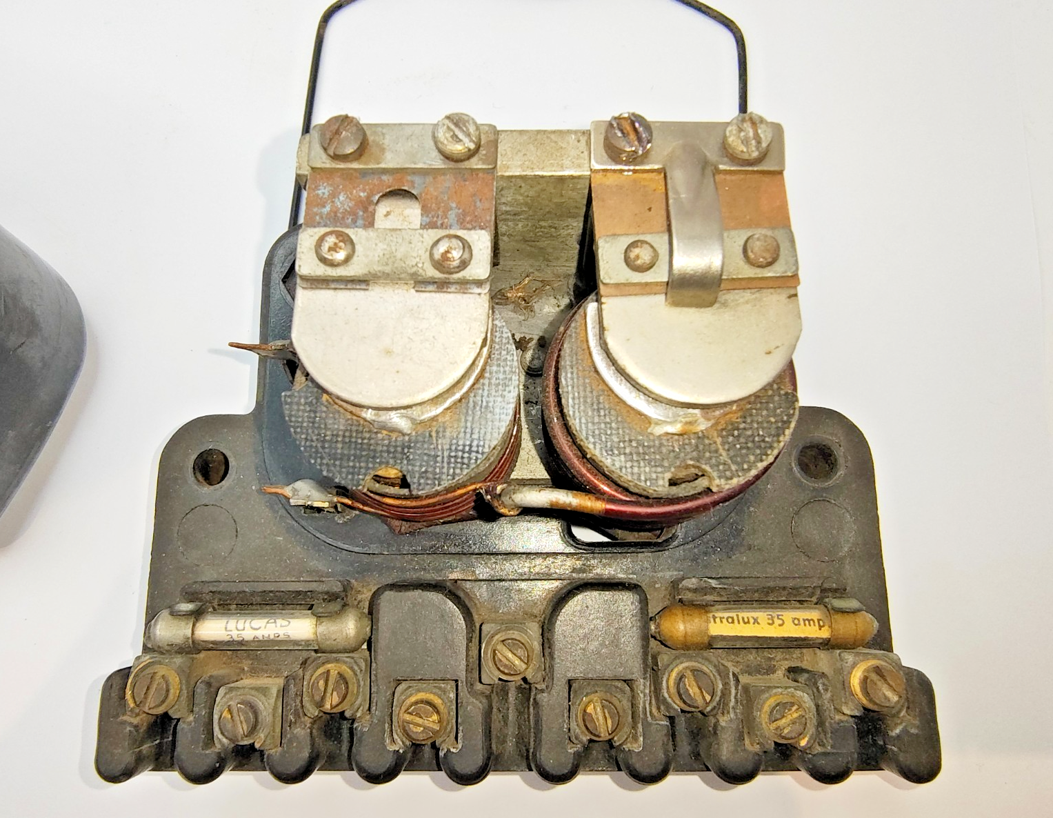 ORIGINAL Used LUCAS RF95/2 L4 12V Voltage Regulator 37076E Date Stamped 9 4915