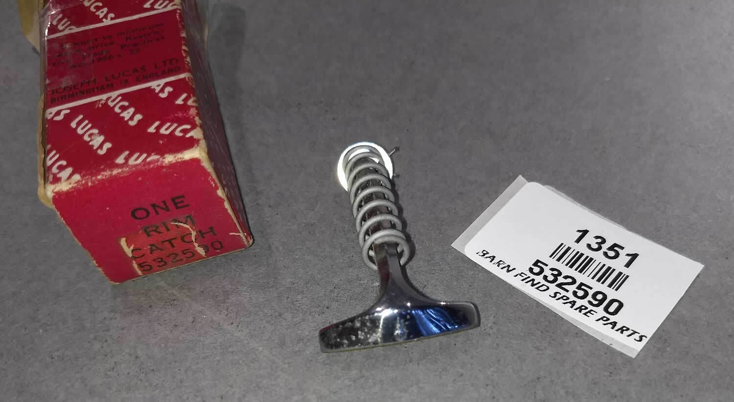 Lucas Head lamp chrome rim catch 5325900