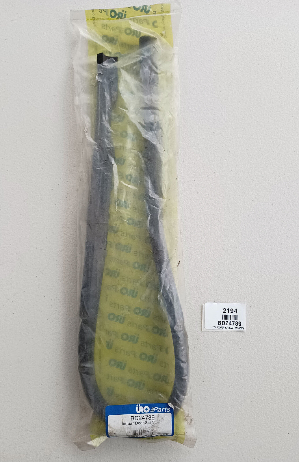 Jaguar e-type Door Sill Seal rubber BD24789, New Old Stock0