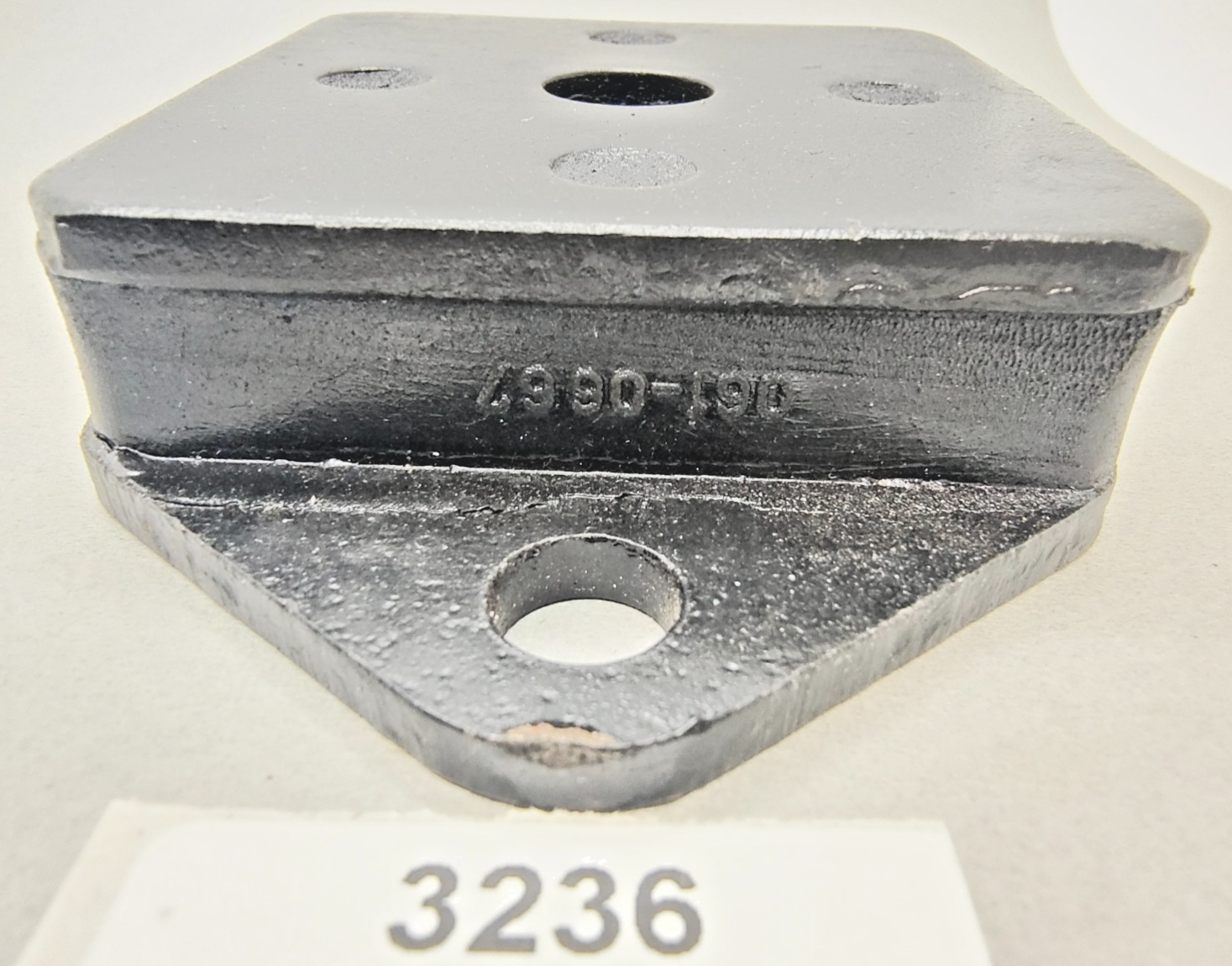 Jaguar Front Suspension Mount C17971 - Daimler DS420, MK10 420G New Old Stock4