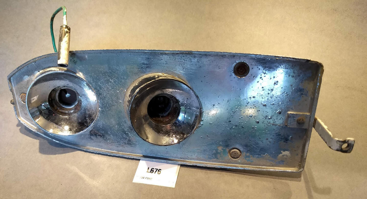 Original used Lucas MG Tail Light L676 housing0