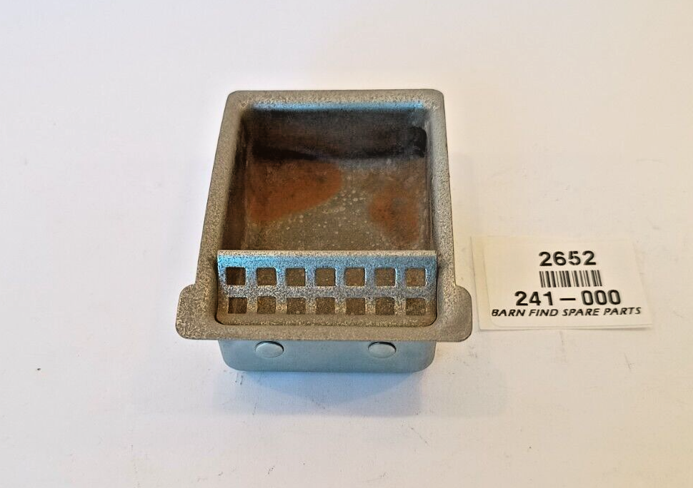 Original Ashtray insert -  MGA MGB MGC 241-000 used0